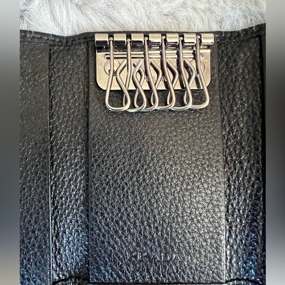 Prada Black Leather 6 Key Holder - Picture 4 of 6